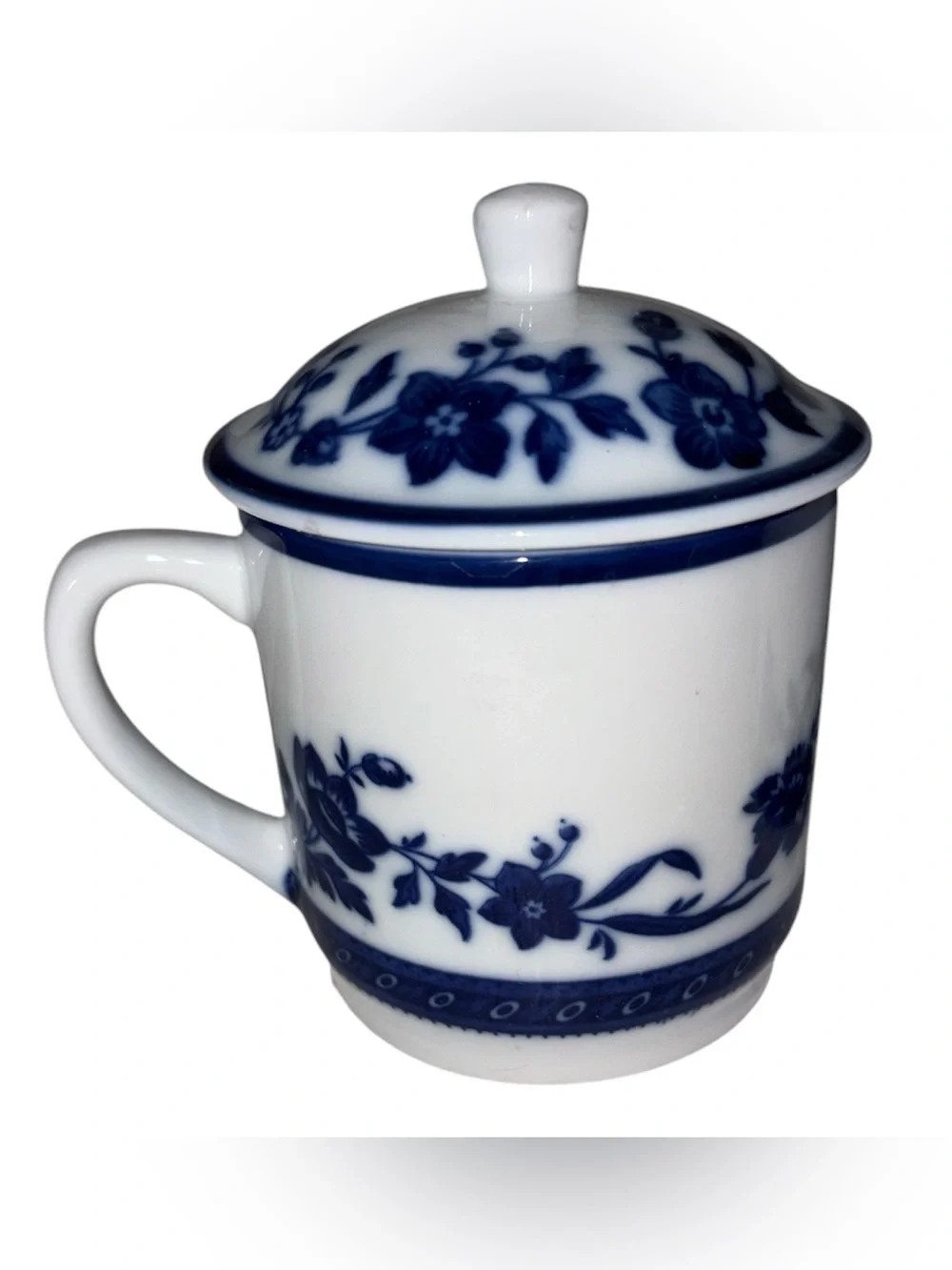 William Sonoma Tea Coffee Cups Flow Blue White Floral Pattern With Lids Set of 2